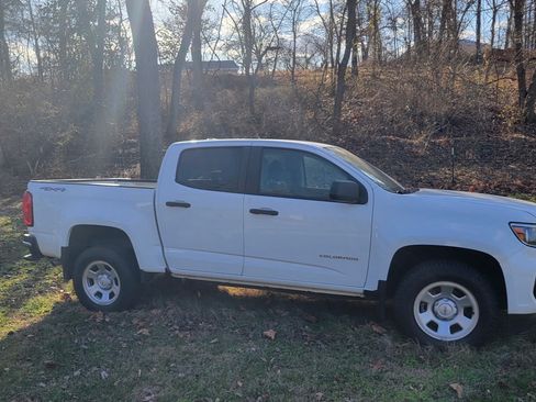 Used 2021 Chevrolet Colorado W/T w/ Custom Special Edition image 4
