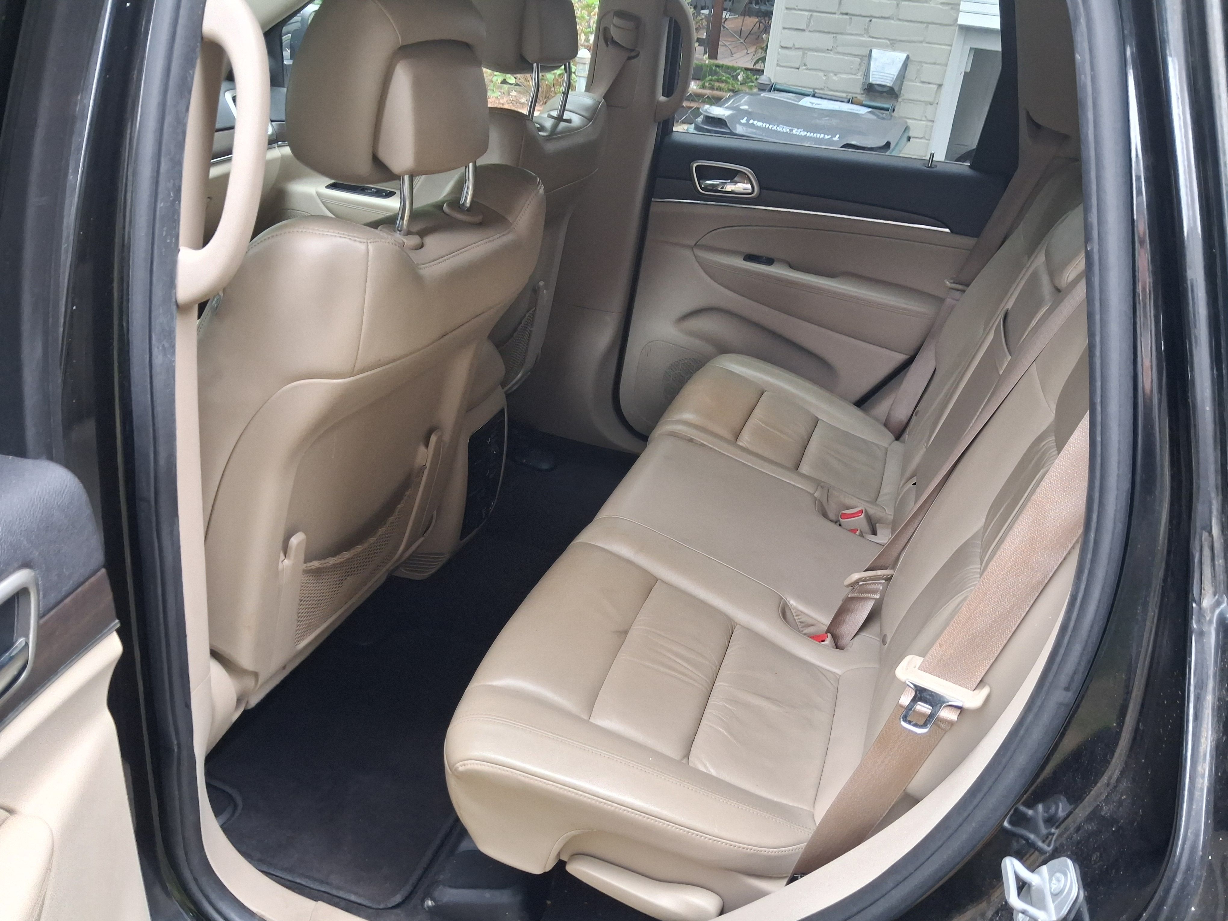 Used 2016 Jeep Grand Cherokee Limited AWD/4WD image 8