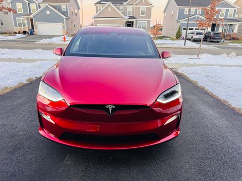 Used 2023 Tesla Model X image 1