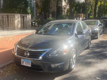 Used 2014 Nissan Altima 2.5 SV w/ Convenience Package
