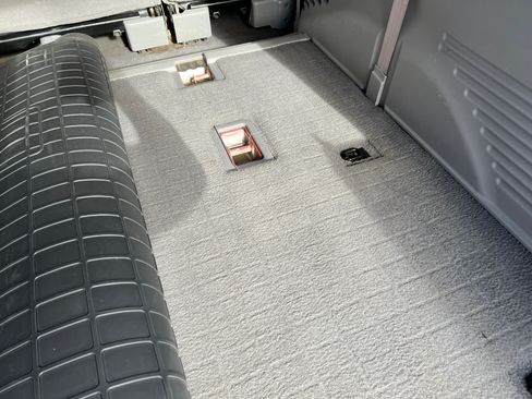 Used 2000 Ford Excursion XLT image 27