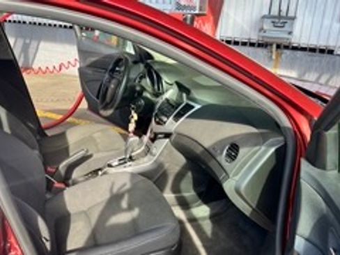 Used 2016 Chevrolet Cruze LT image 13