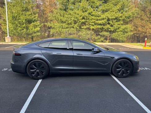Used 2022 Tesla Model S Standard Range image 12