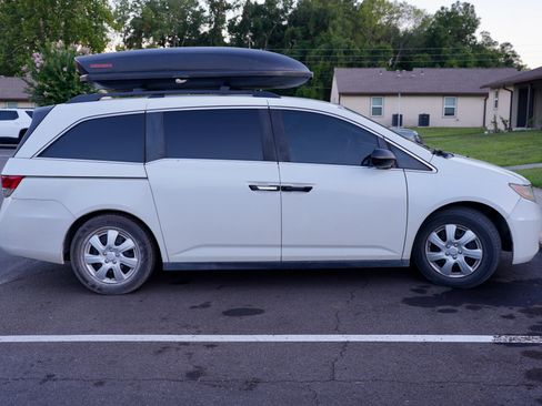 Used 2015 Honda Odyssey LX image 13
