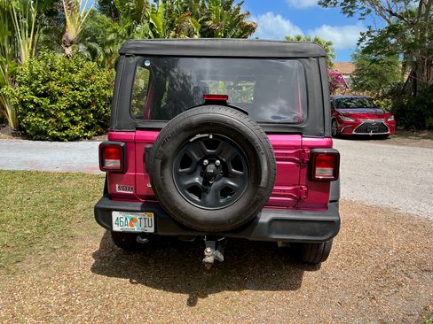Used 2022 Jeep Wrangler Unlimited Sport AWD/4WD image 5