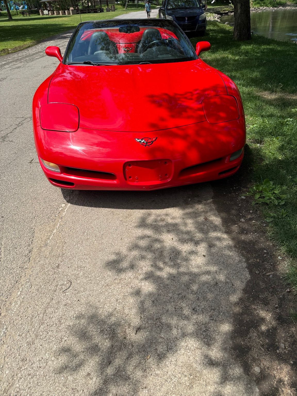 Used 2000 Chevrolet Corvette Convertible w/ Memory Pkg RWD image 2