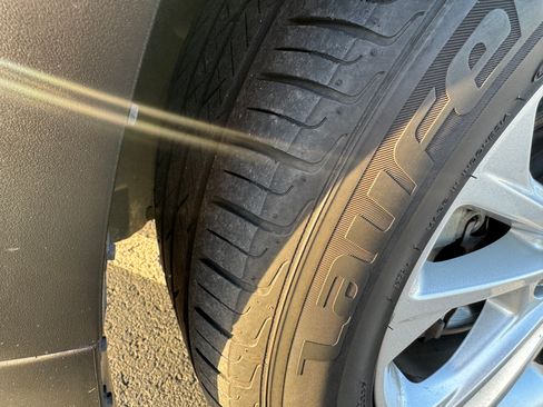 Used 2018 Ford Escape SE image 25