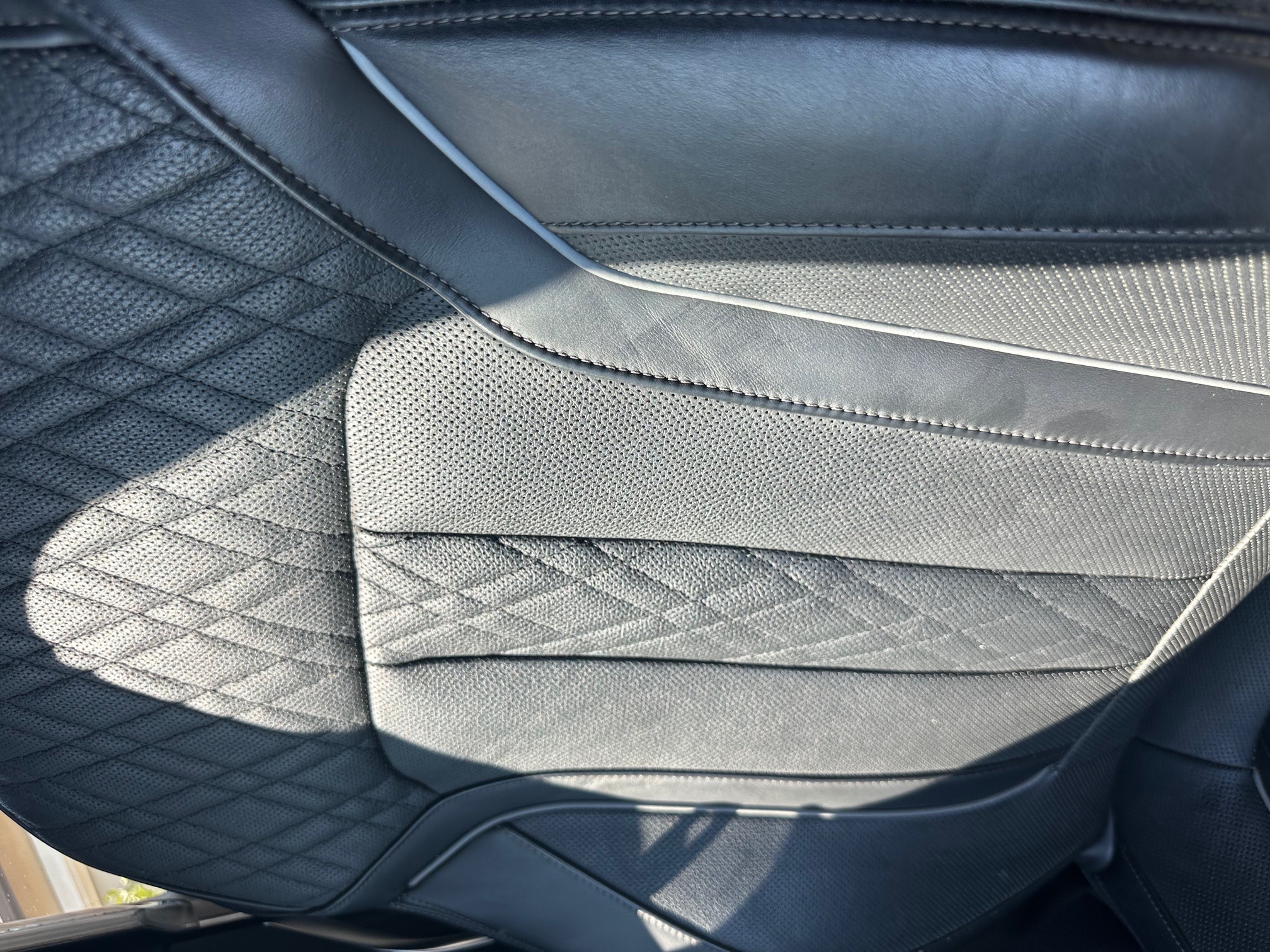 Used 2019 BMW 750i RWD image 8