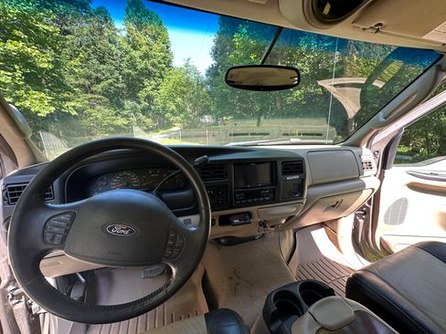 Used 2005 Ford Excursion Eddie Bauer image 12