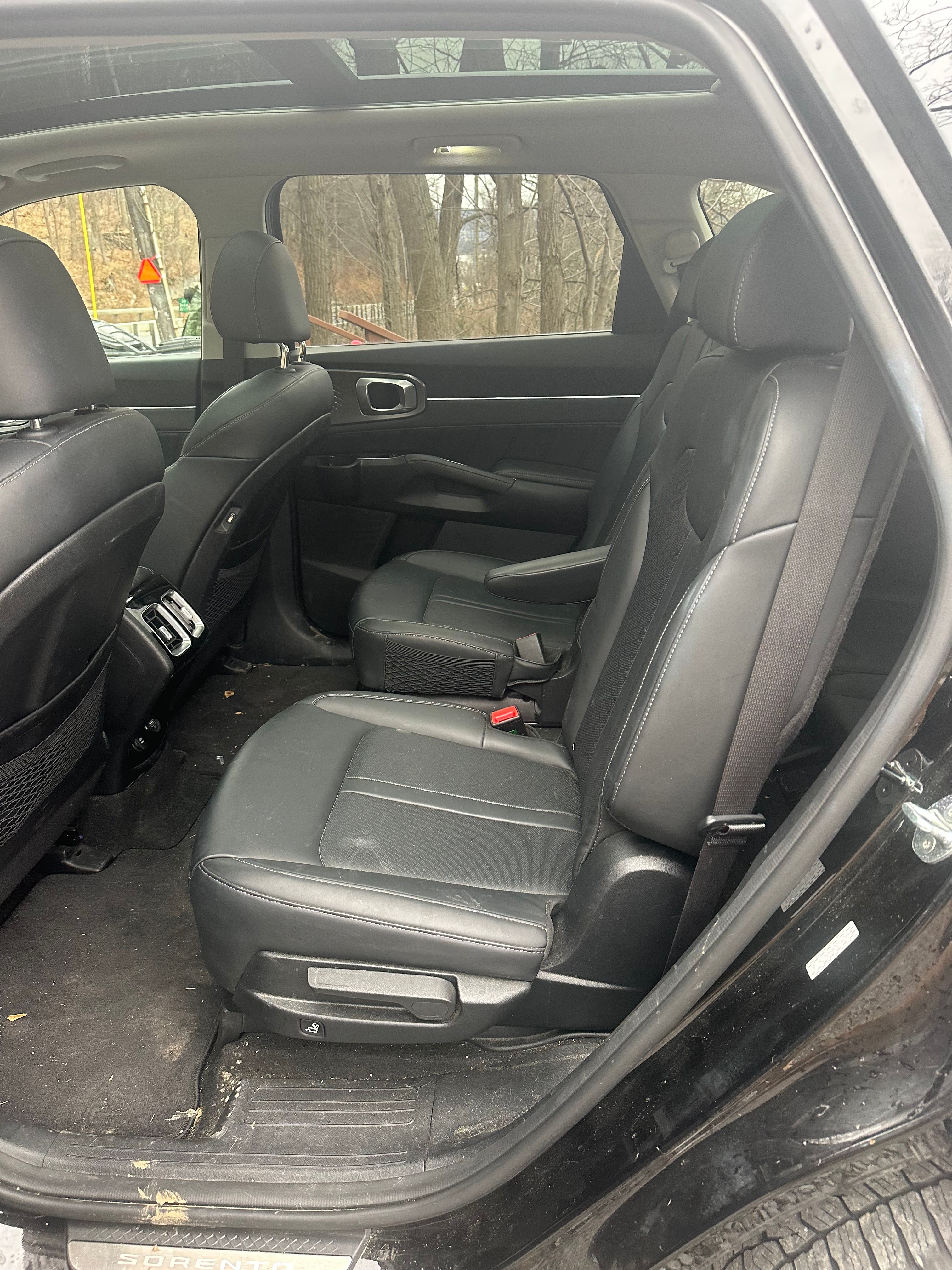 Used 2022 Kia Sorento SX w/ Panoramic Sunroof Package AWD/4WD image 9