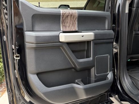 Used 2018 Ford F250 Lariat w/ Lariat Ultimate Package image 17