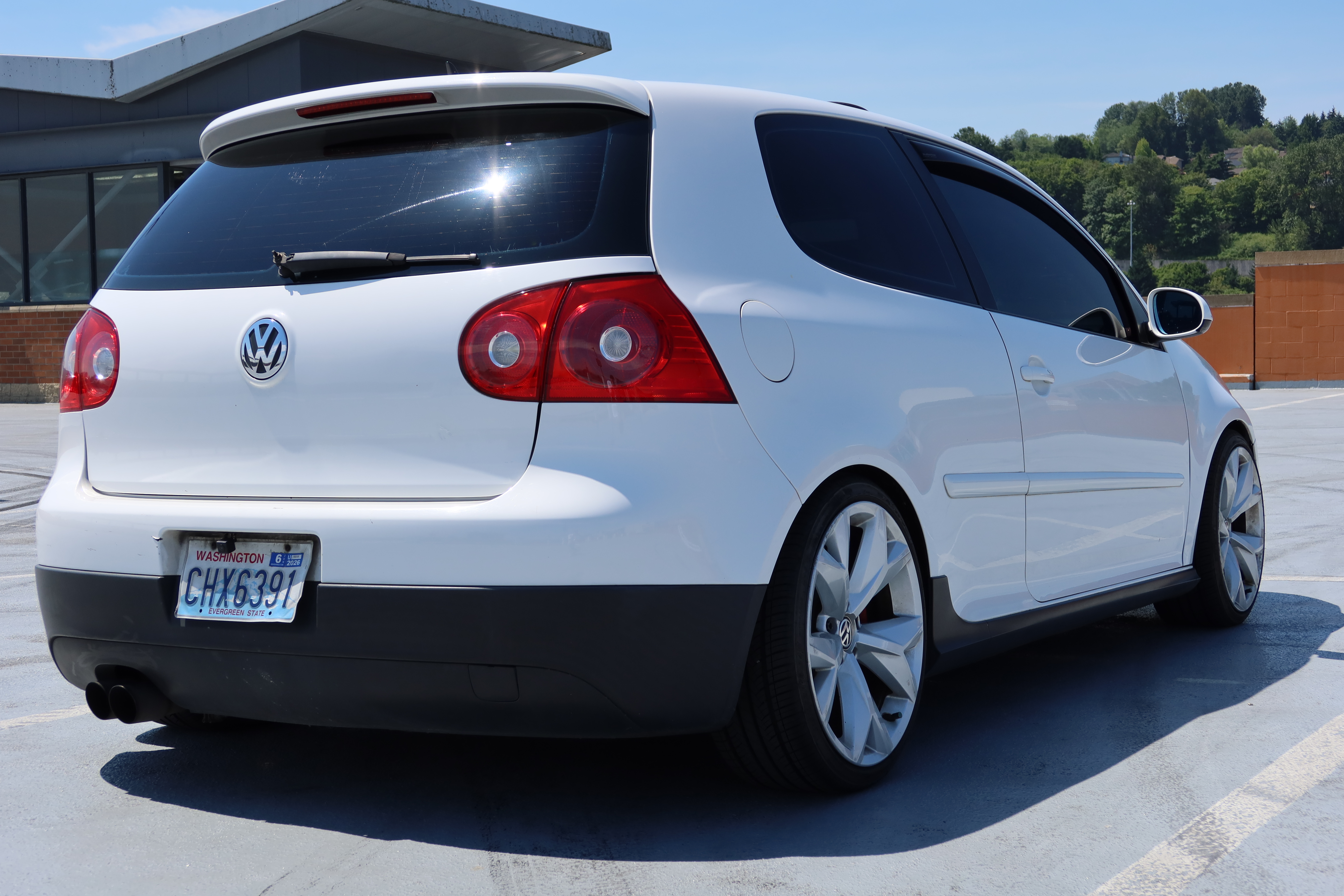 Used 2006 Volkswagen GTI 2.0T 2-Door FWD image 13