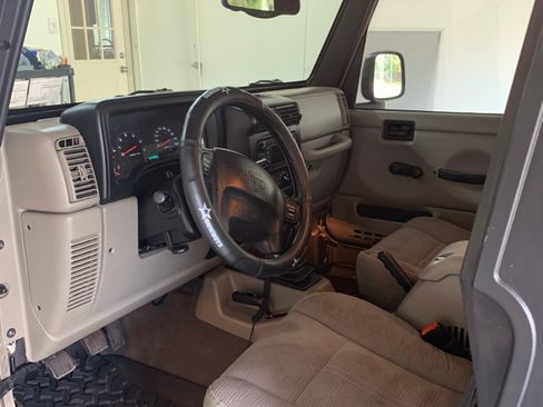 Used 2003 Jeep Wrangler Rubicon image 10