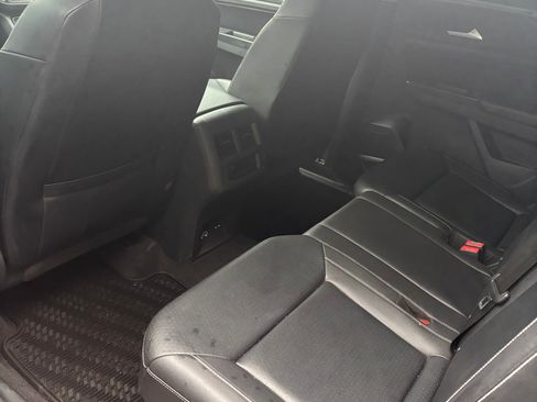 Used 2021 Volkswagen Atlas SE w/ Towing Package image 8