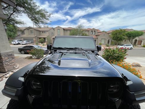 Used 2018 Jeep Wrangler Unlimited Rubicon AWD/4WD image 12