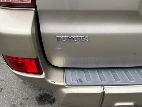 Used 2005 Toyota 4Runner Sport image 15