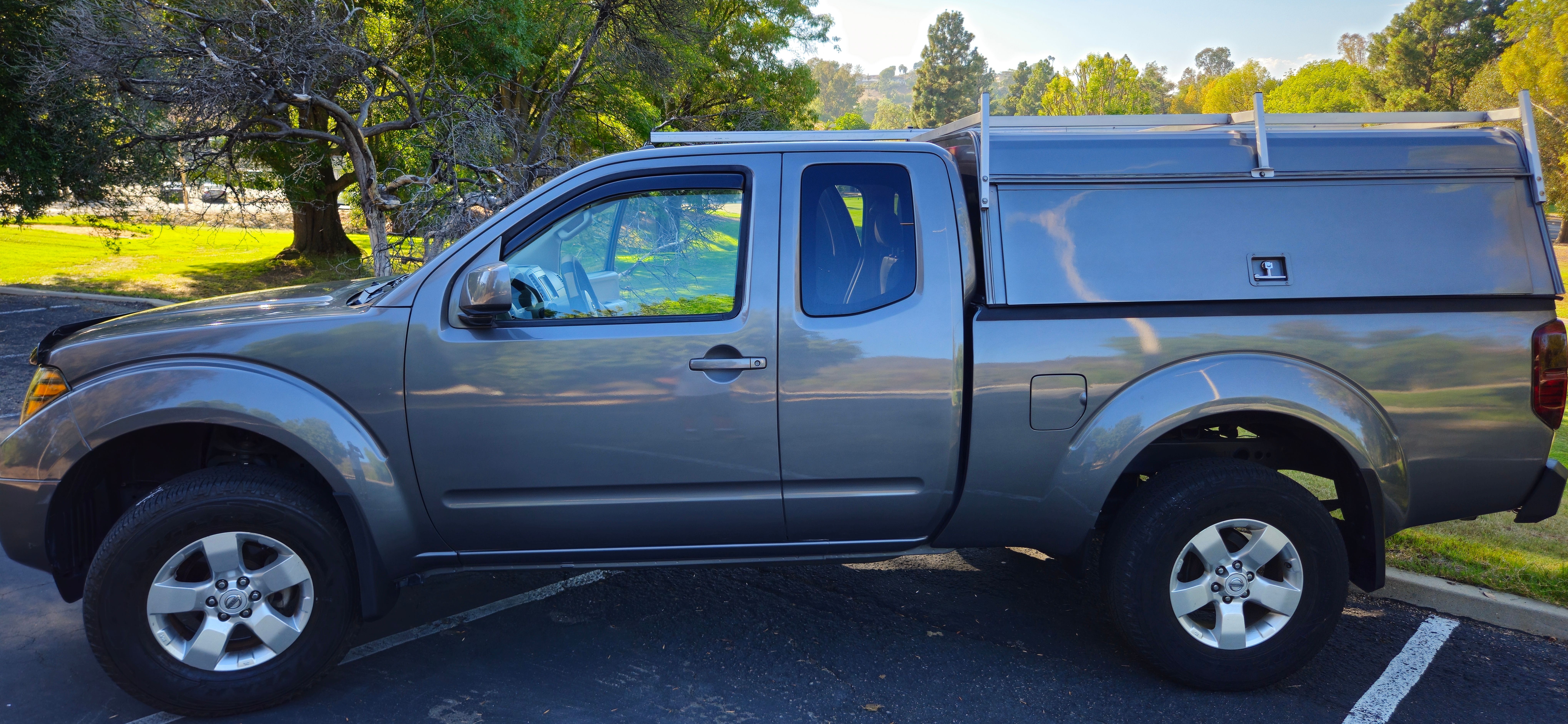 Used 2013 Nissan Frontier SV RWD image 5