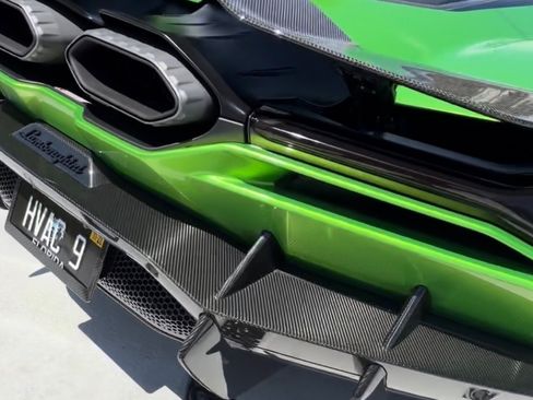 Used 2025 Lamborghini Revuelto AWD/4WD image 9