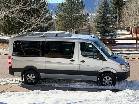 Used 2012 Mercedes-Benz Sprinter 2500 image 1