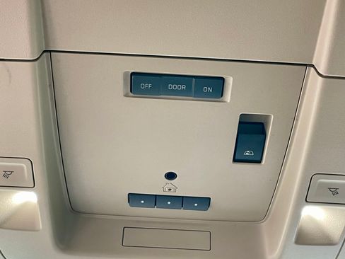 Used 2018 GMC Sierra 2500 Denali w/ Duramax Plus Package image 11