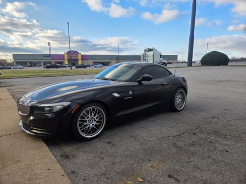 Used 2009 BMW Z4 sDrive35i image 2