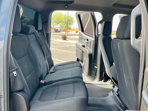 Used 2021 Chevrolet Silverado 1500 Custom Trail Boss AWD/4WD image 20