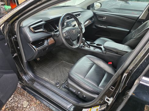 Used 2013 Toyota Avalon XLE Premium image 11