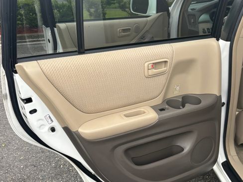 Used 2007 Toyota Highlander Sport FWD image 16