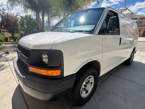 Used 2012 Chevrolet Express 2500 image 5