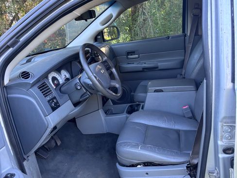 Used 2006 Dodge Durango SLT AWD/4WD image 2