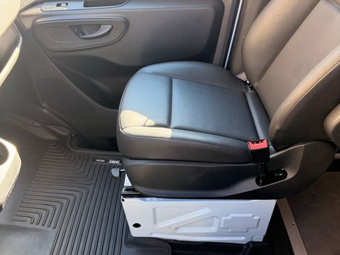 Used 2022 Mercedes-Benz Sprinter 2500 image 13