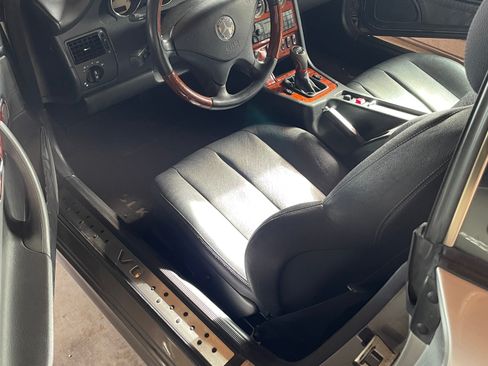 Used 2004 Mercedes-Benz SLK 320 image 13