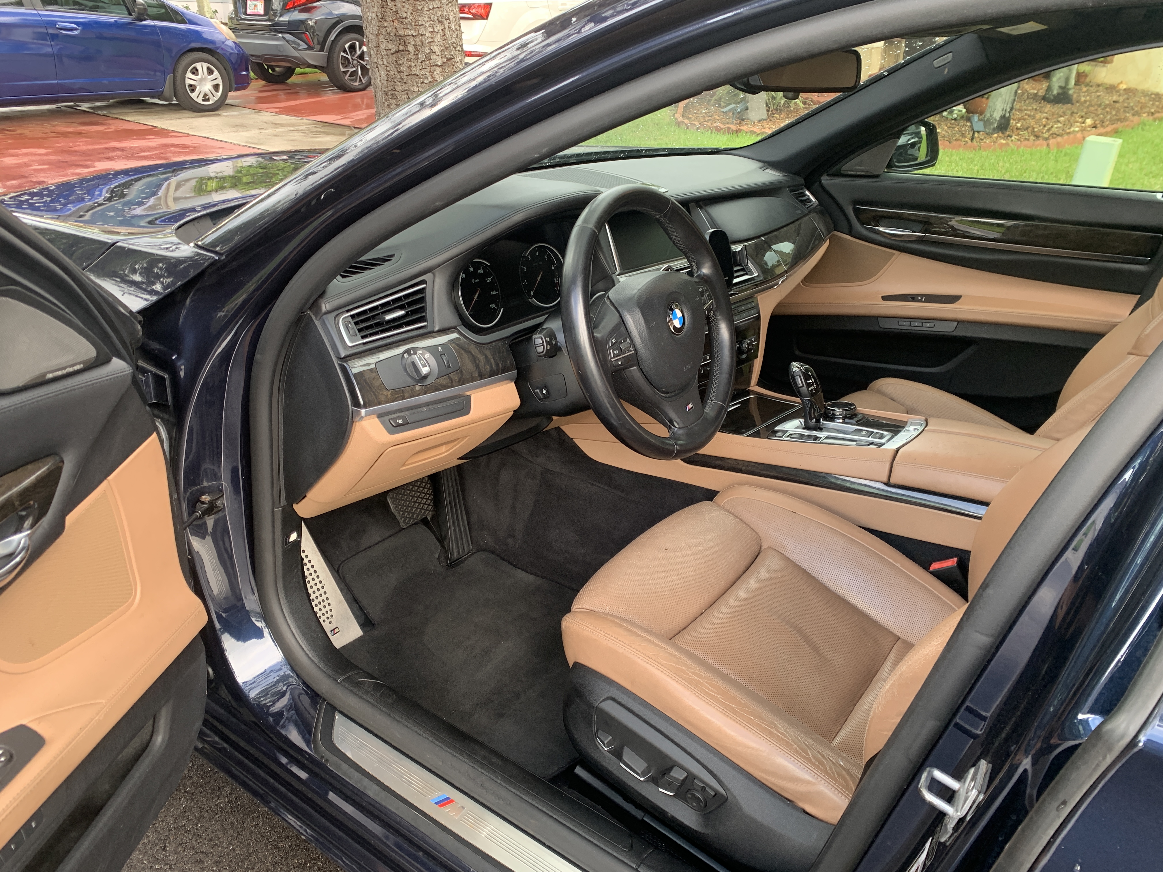 Used 2014 BMW 750i RWD image 8