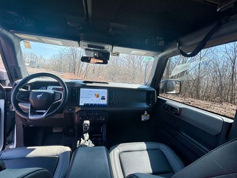 Used 2024 Ford Bronco Black Diamond image 2