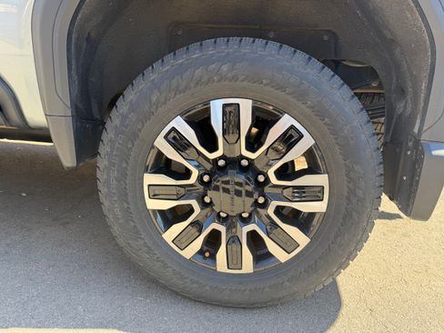 Used 2024 GMC Sierra 3500 Denali Ultimate image 11