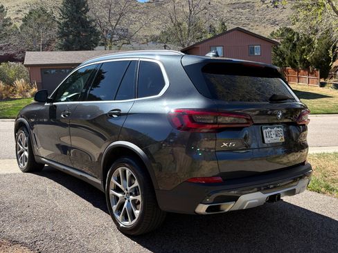 Used 2023 BMW X5 xDrive45e w/ Climate Comfort Package image 9