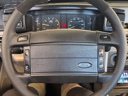 Used 1992 Ford Mustang GT RWD image 13