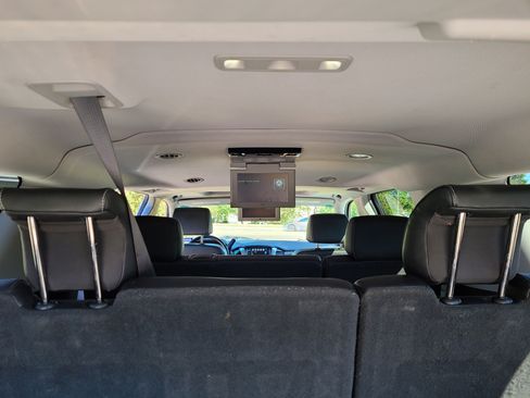 Used 2019 Chevrolet Suburban LT image 15