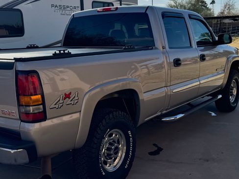 Used 2007 GMC Sierra 2500 SLT w/ Heavy-Duty Power Package AWD/4WD image 6