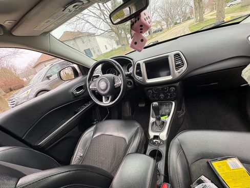 Used 2018 Jeep Compass Latitude w/ Popular Equipment Group image 10