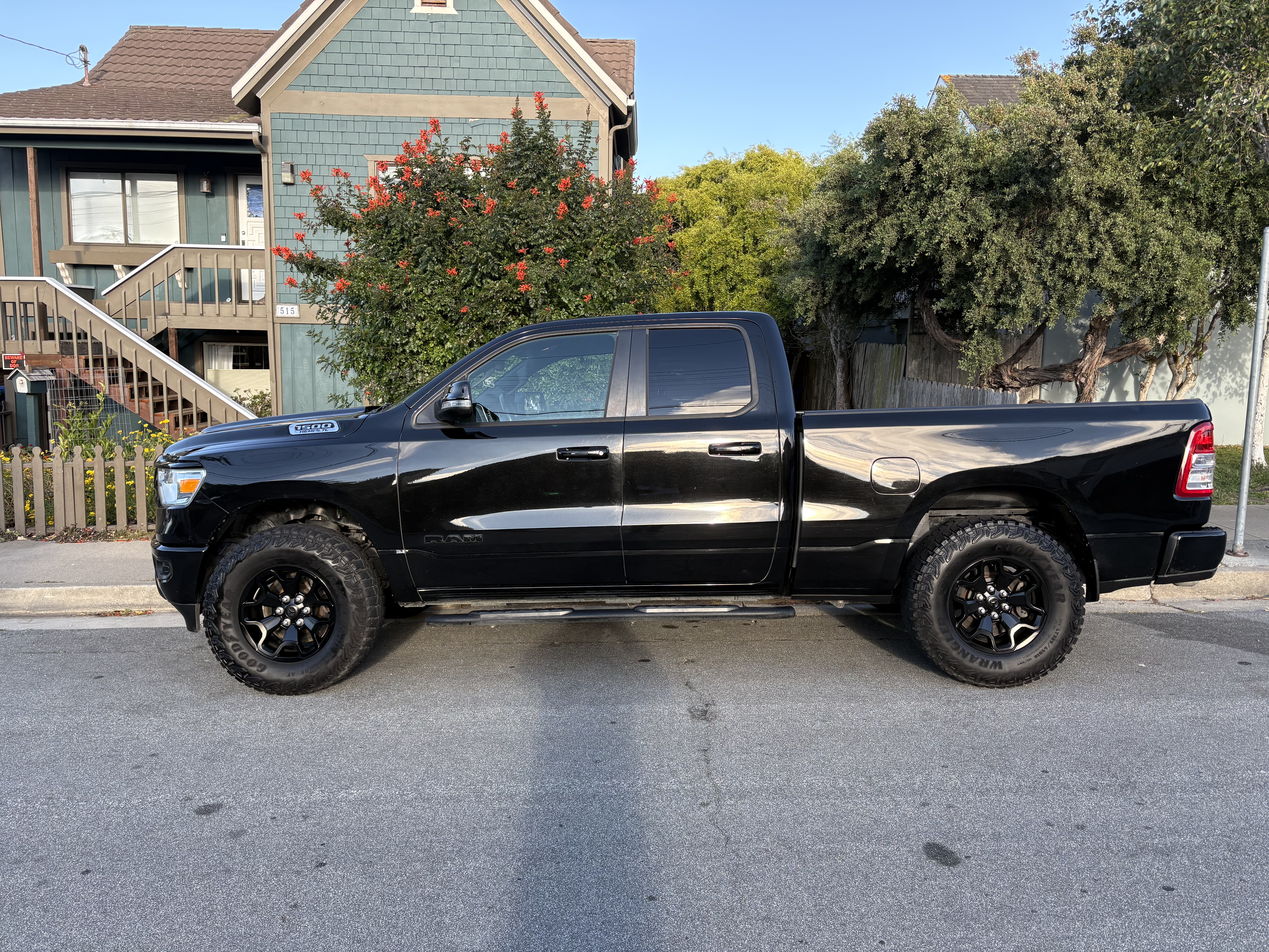 Used 2021 RAM 1500 Big Horn w/ Trailer Tow Group AWD/4WD image 1