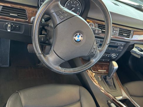 Used 2009 BMW 328i xDrive Sedan AWD/4WD image 10