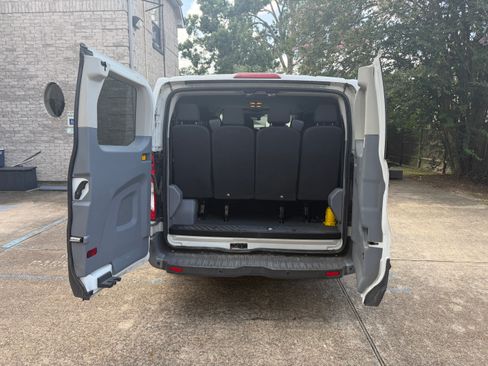 Used 2018 Ford Transit 350 XLT RWD image 6