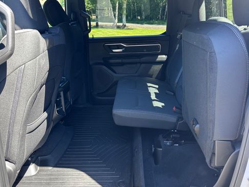 Used 2019 RAM 1500 Big Horn AWD/4WD image 8