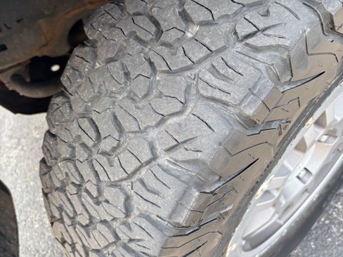 Used 2010 Toyota Tundra 4x4 Double Cab image 21