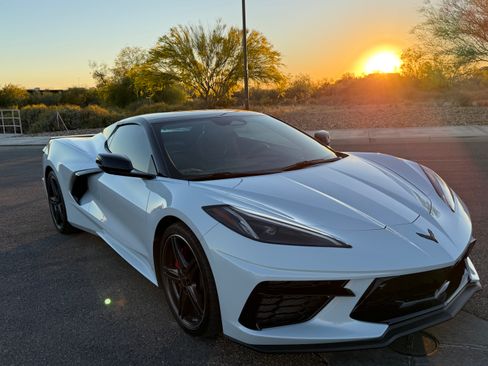 Used 2024 Chevrolet Corvette Stingray Convertible 2D image 1