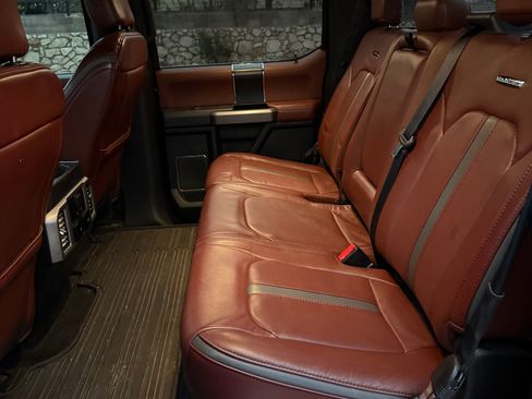 Used 2019 Ford F150 Platinum w/ Equipment Group 701A Luxury image 10