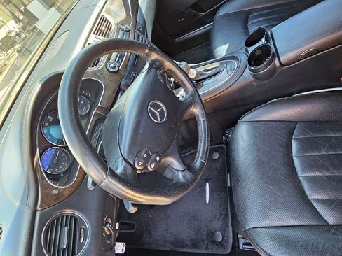 Used 2006 Mercedes-Benz CLS 500 image 9