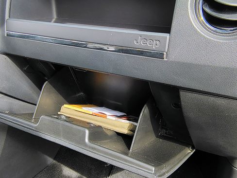 Used 2012 Jeep Compass Sport image 16