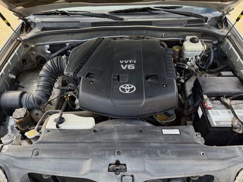 Used 2006 Toyota 4Runner SR5 image 14